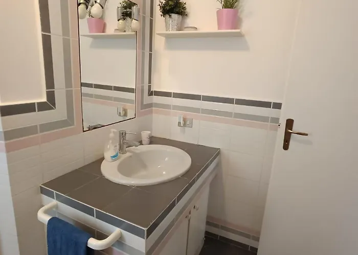 בית נופש Bouganvilla *